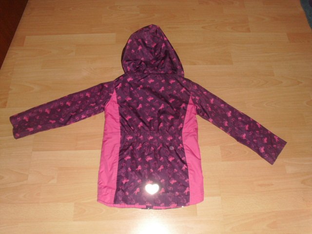 Regenjacke von Topolino, pink-lila mit Pferden, Gr. 128