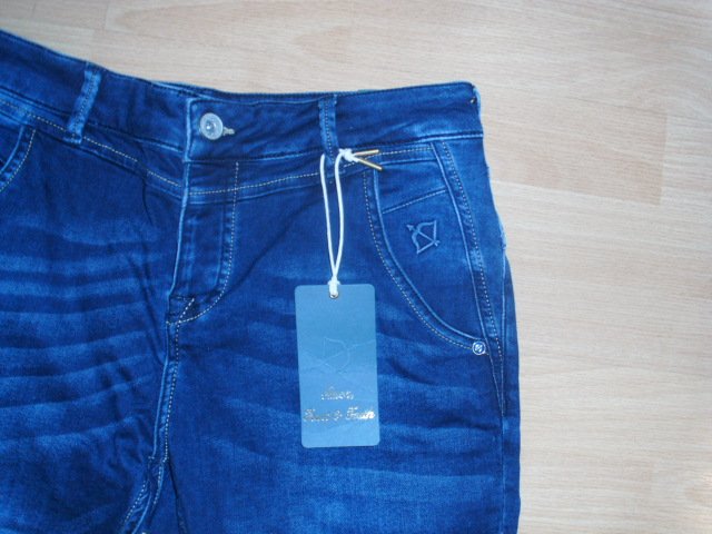 Jeans von Amor, Trust & Truth, blau, Gr. 42 ( 29/32) mit Etikett