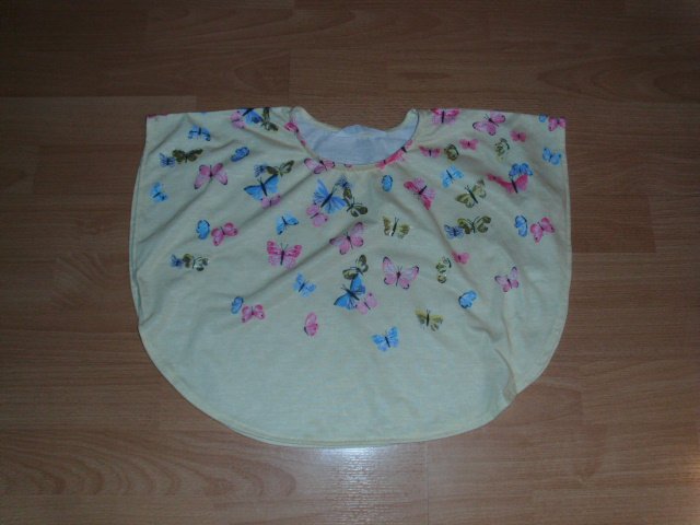 Poncho von H&M, hellgelb mit Schmetterlingen, Gr. 98/104