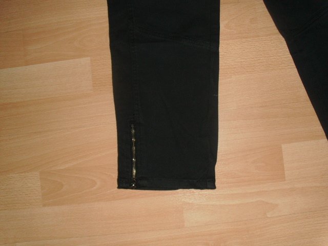 3/4 Jeans von Heine, schwarz, Gr. 42 mit Etikett