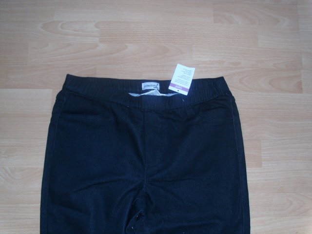 Schlupfjeans von Collection L. schwarz, Gr. 42 mit Etikett