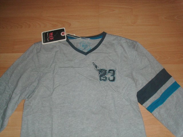 Langarmshirt von H.I.S. hellgrau mit Motiv, Gr. L mit Etikett