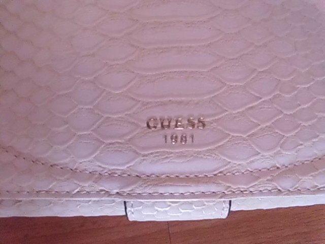 Damengeldbörse von Guess, creme, NEU und OVP