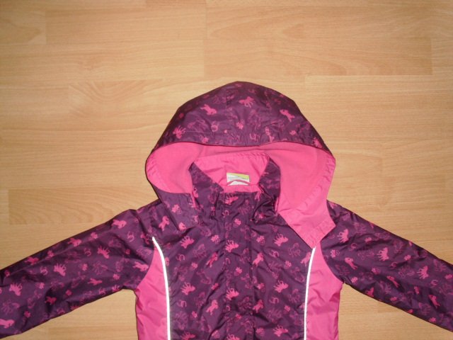 Regenjacke von Topolino, pink-lila mit Pferden, Gr. 128
