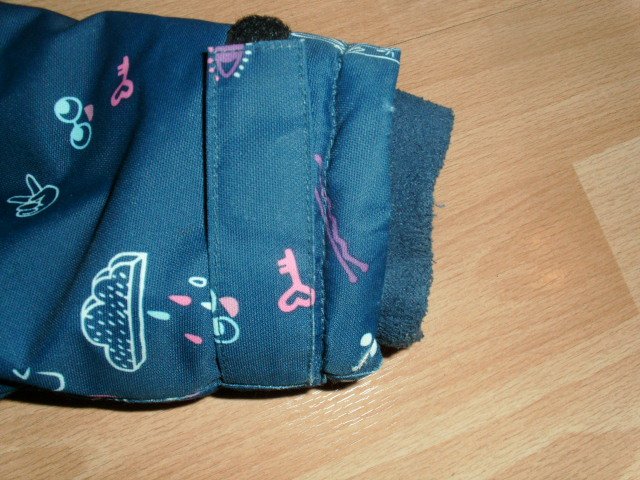 Winterjacke von H&M, blau mit Motiven, Gr. 122