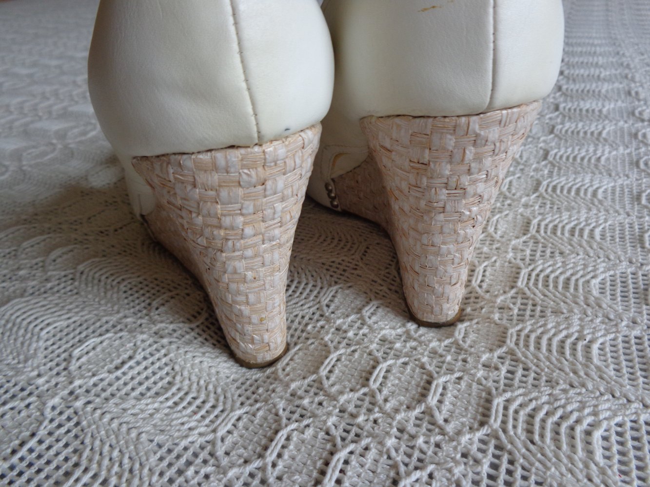 Damenschuhe - Keil-Peeptoes, Gr. 39, ecru, Kunstleder