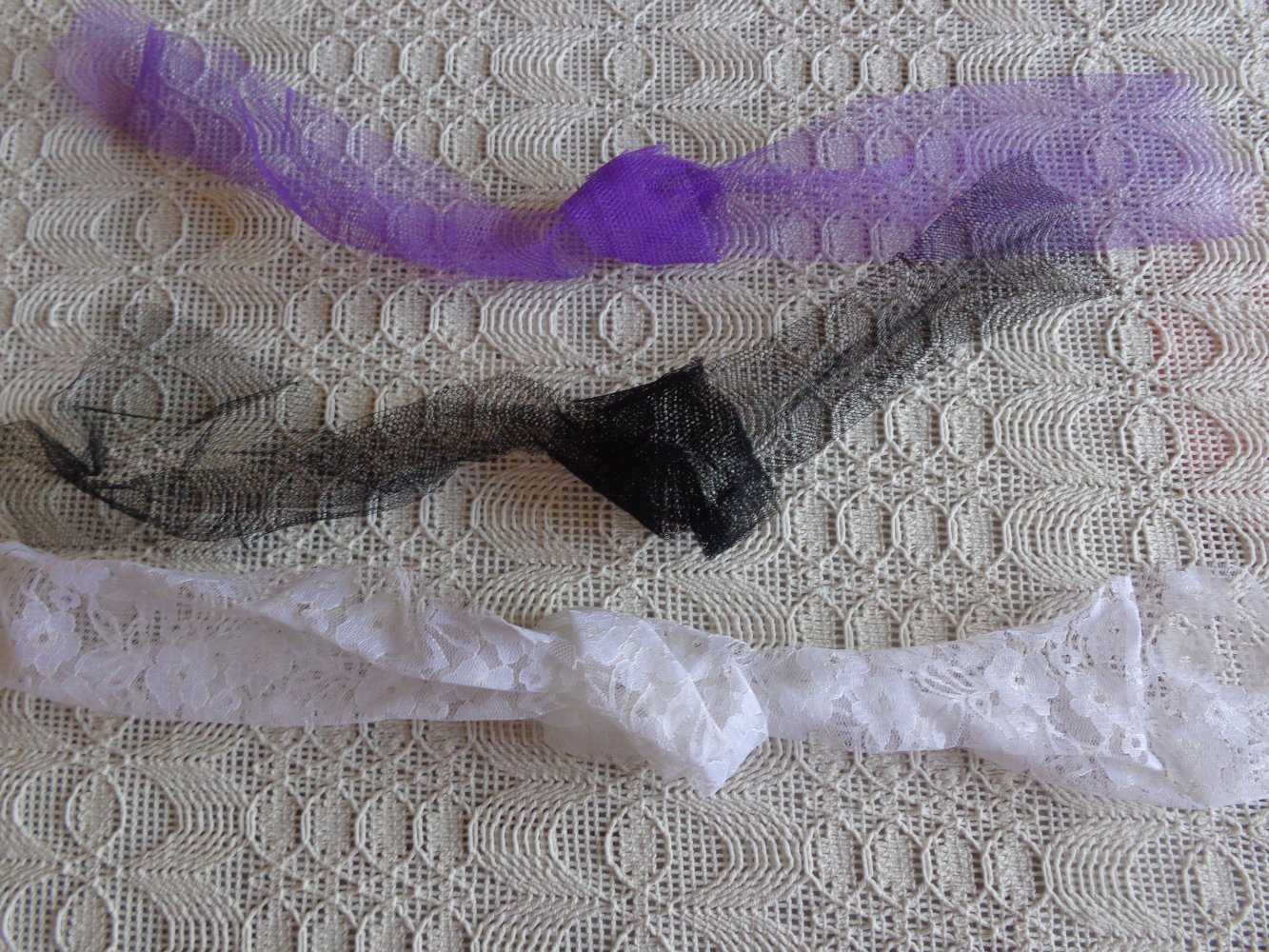 Tüllbänder, 2 Stück und 1 Spitzenband, Kinderhaarschmuck Haarschmuck, je ca. 70 cm lang