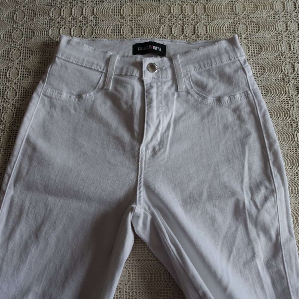 Jeans, Hose, Fashion Nova, Skinny, Röhrenjeans, Gr. 7 (W27), weiß