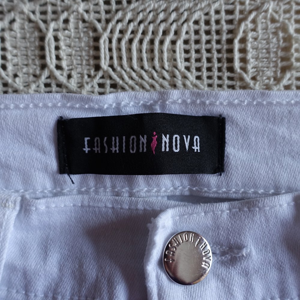 Jeans, Hose, Fashion Nova, Skinny, Röhrenjeans, Gr. ? weiß