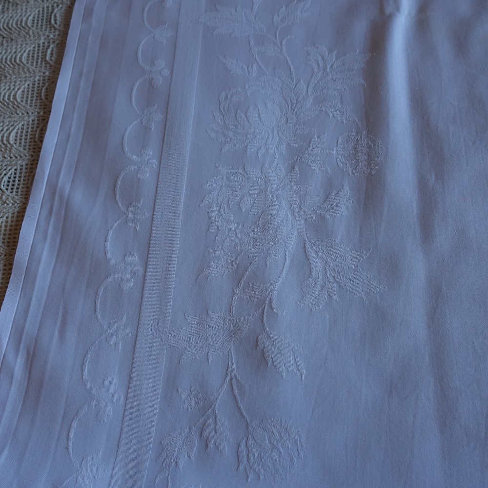 Vintage - Tischdecke - Tischleinen, weiß, ca. 107 x 152 cm, gemustert