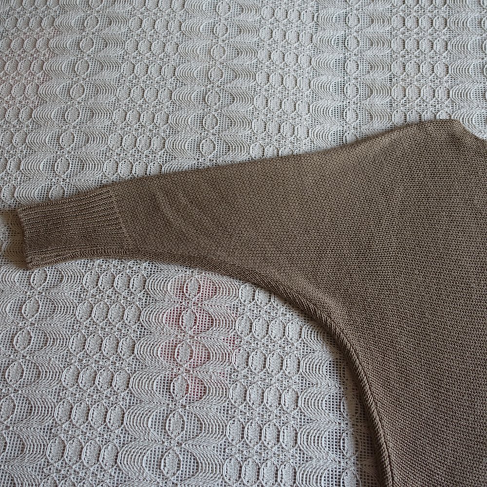 Pullover, Strickpullover, beige mit Goldschrift, ca. Gr. S bzw. ca. Gr. 36