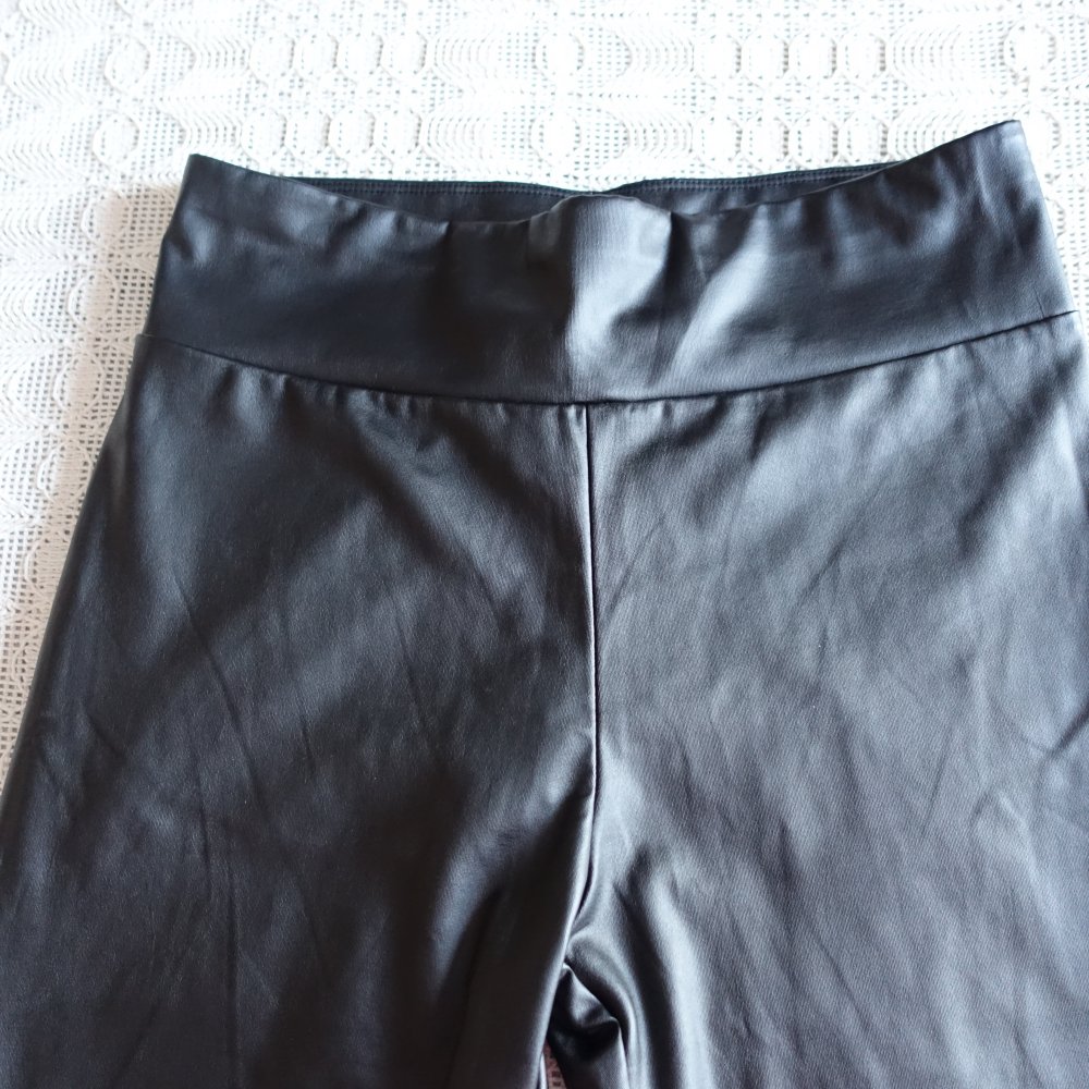 Leggings, Lederoptik, Gr. L bzw. ca. Gr. 38/40, schwarz, Terranova