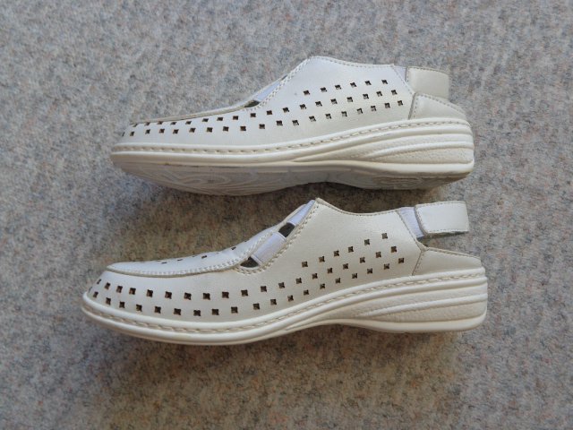 Damenschuhe Sommerschuhe Scandi Slipper Gr. 39 weiß Cutouts