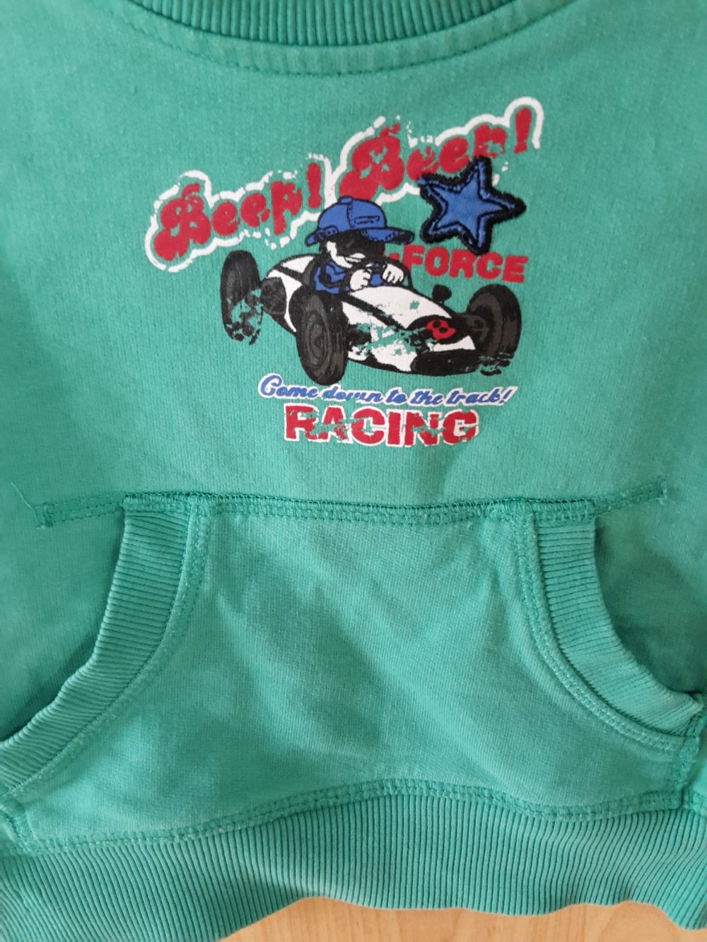 grünes LA-Shirt/ Pullover in Gr. 62/68 papagino