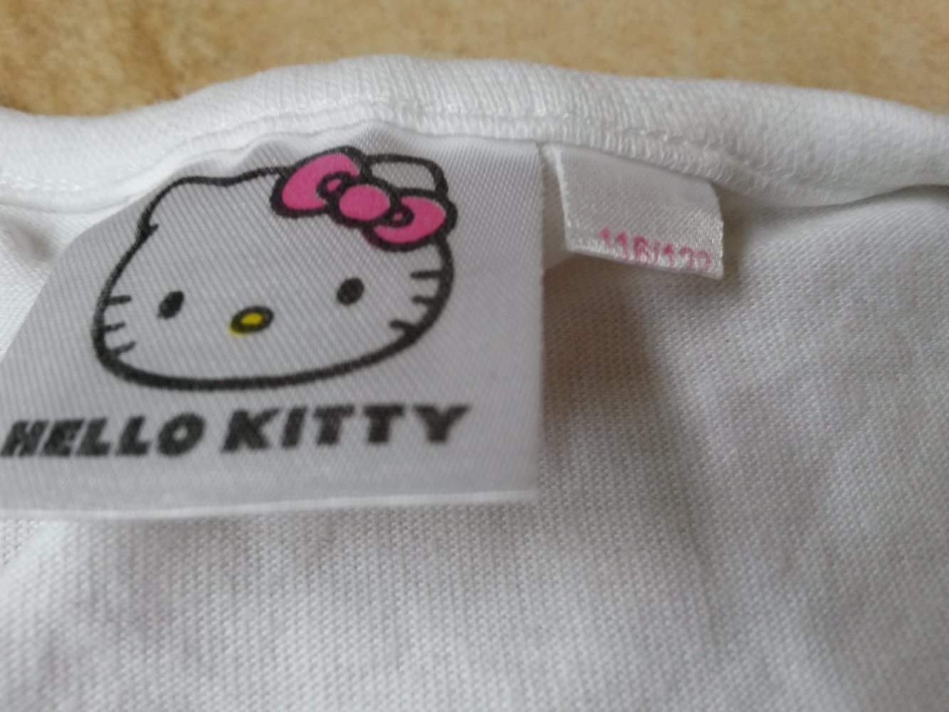 weißes Hello Kitty T-Shirt in Gr. 116