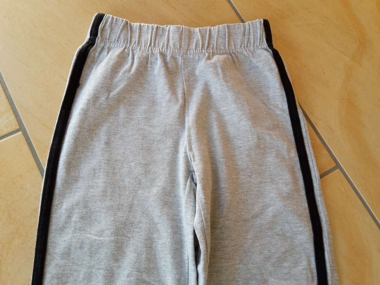 Jogginghose in Gr. 116 v. b.p.c.
