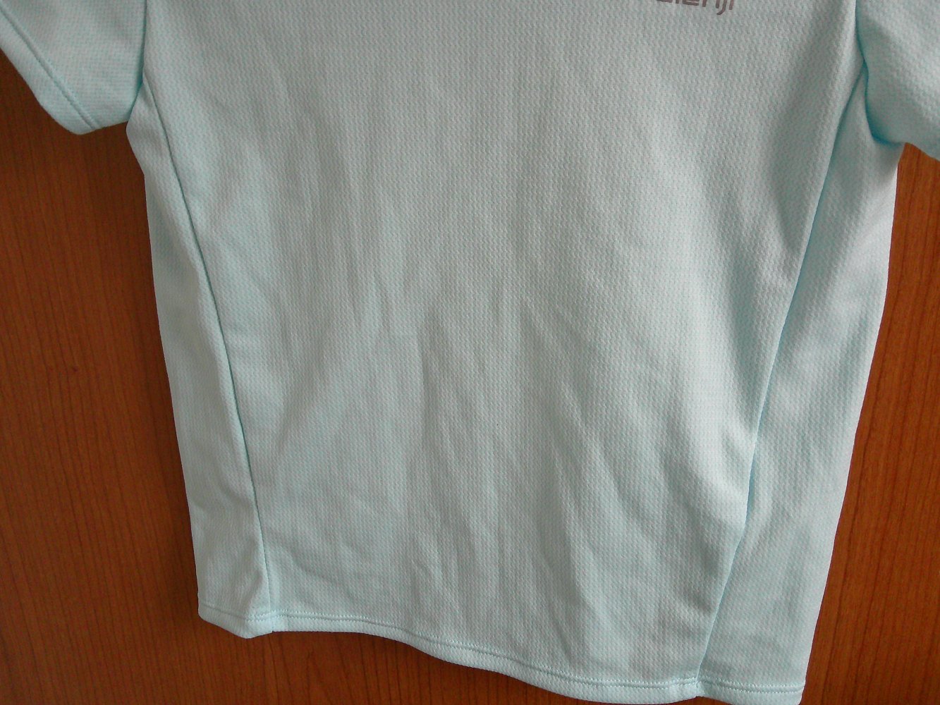 hellblaues Sportshirt Größe 116/122 von Decathlon