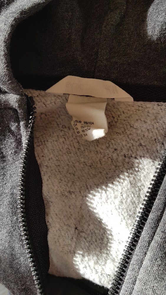 graue Sweatjacke Gr. 98/104 von H&M