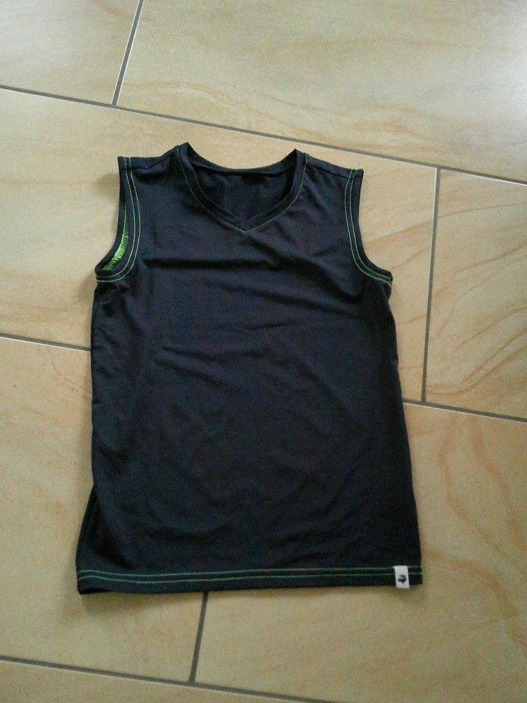 dunkelblaues Achselsportshirt Größe 116/122 von Jako-o