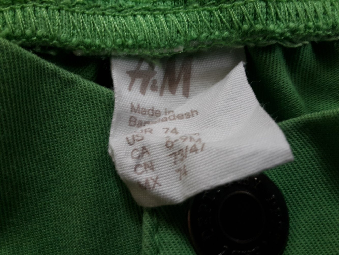 grüne Shorts in Gr. 74 von H&M kaum getragen 
