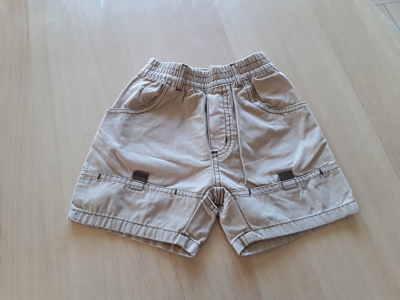 beige Shorts in Gr. 92