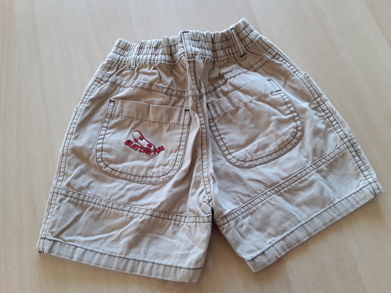 beige Shorts in Gr. 92