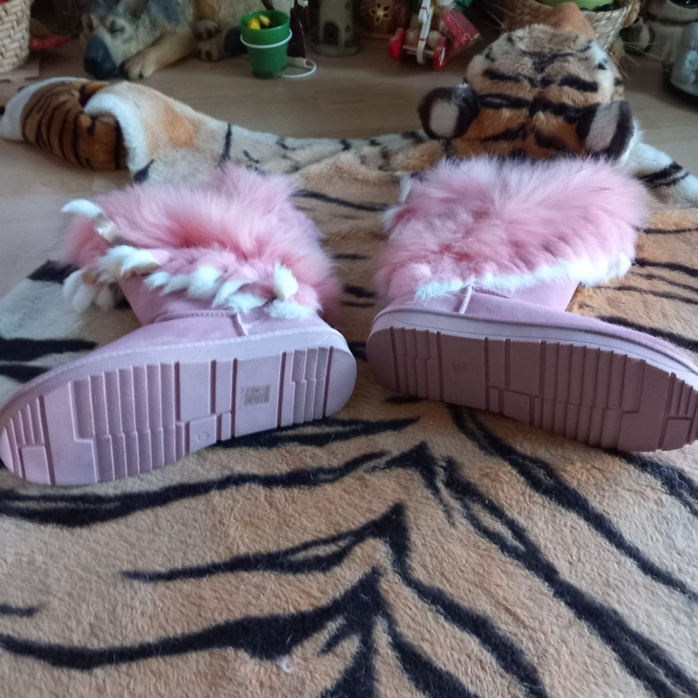 *** Neu ~ Chic ~ Boots ~ Fell ***