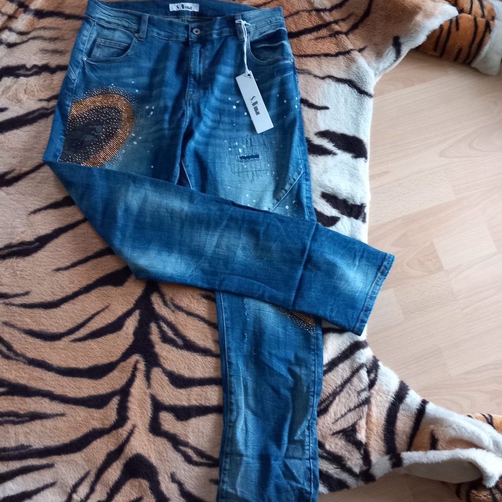*** Neu ~ Jeans ~ Verzierungen ***