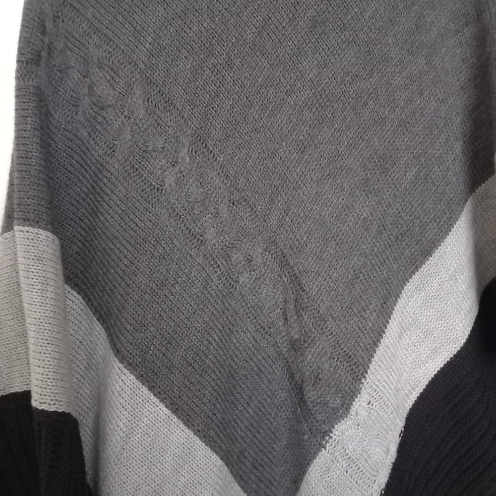 *** Poncho One Size ***