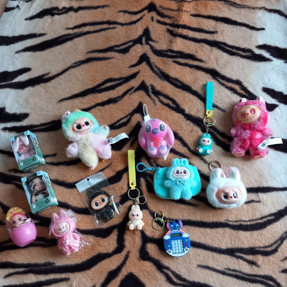 *** Neu ~ 13-teiliges Set ~ Labubu & Stitch ***