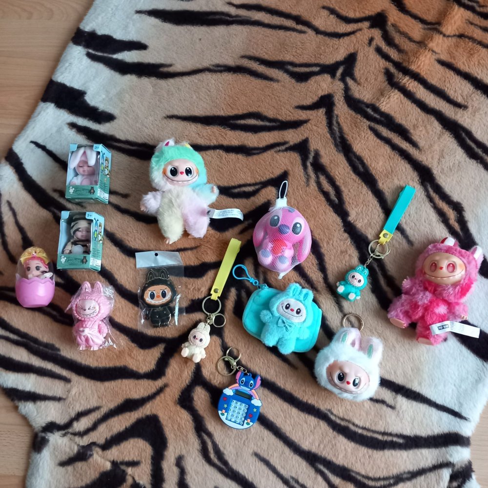 *** Neu ~ 13-teiliges Set ~ Labubu & Stitch ***