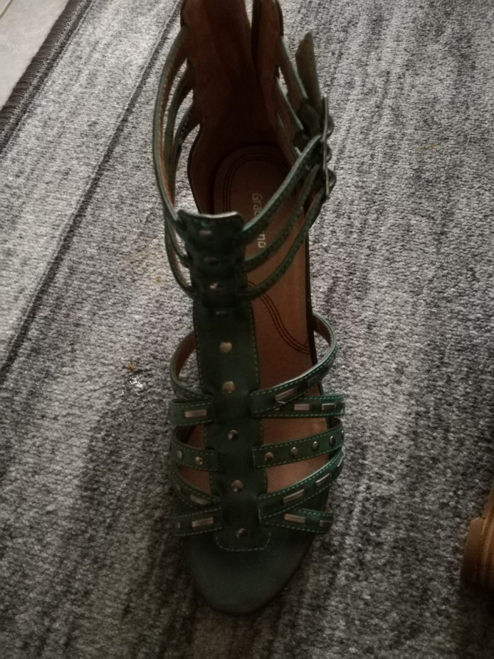 *** Tolle ~ Bequeme ~ Sandalen ***
