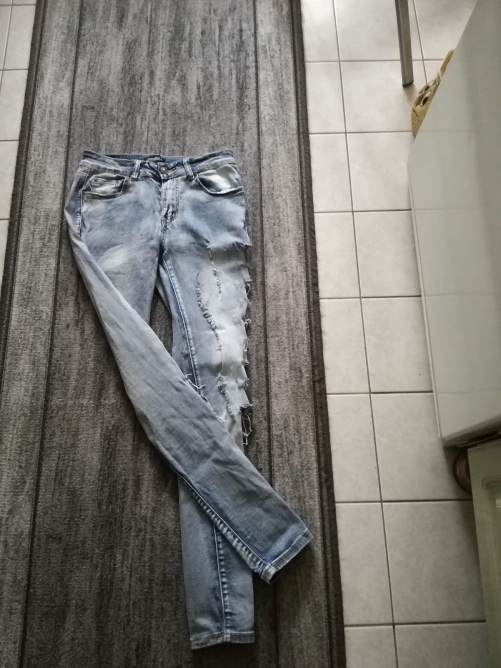 *** Irre Risse Jeans ***