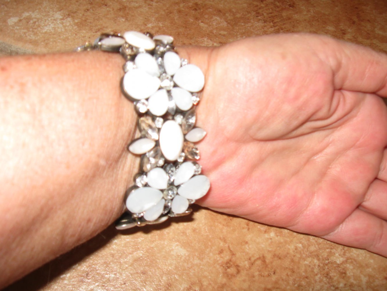 *** Tolles Armband in einer Blütenpracht ***
