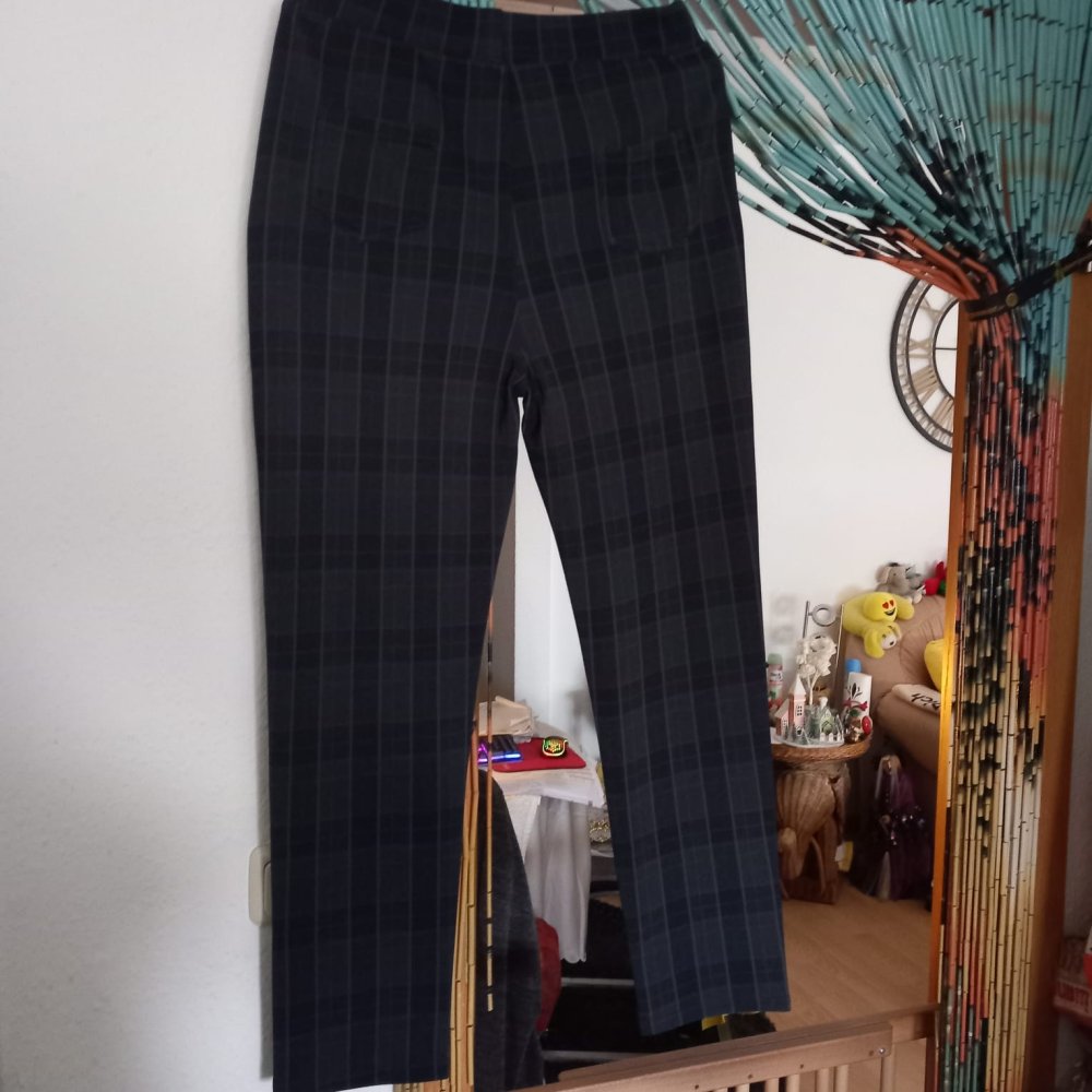 *** Schlichte ~ Hose ~ Muster ~ Stretch ***
