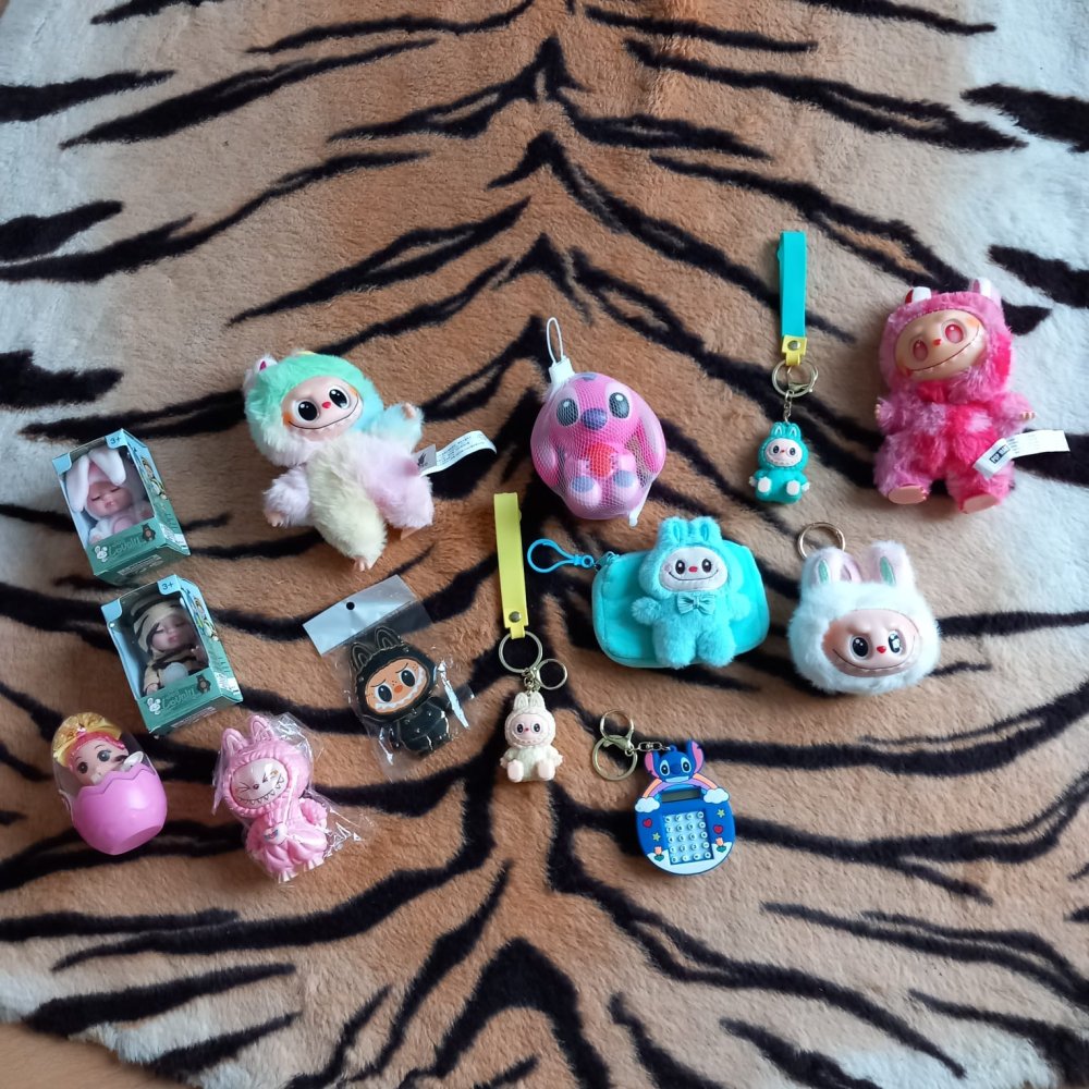 *** Neu ~ 13-teiliges Set ~ Labubu & Stitch ***