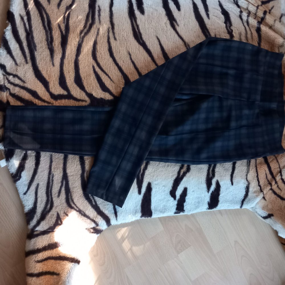 *** Neu ~ Stretch ~ Hose ~ Kariert ***