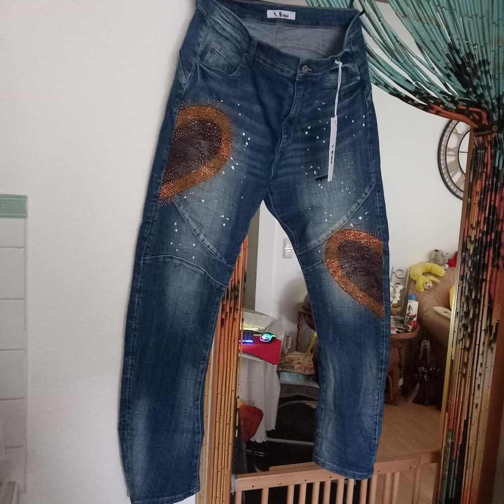 *** Neu ~ Jeans ~ Verzierungen ***