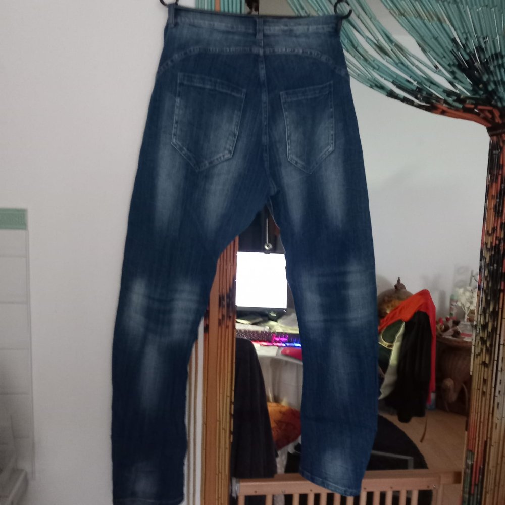 *** Neu ~ Jeans ~ Verzierungen ***