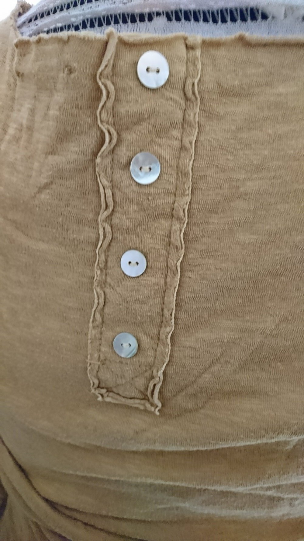 Senfgelber Pullover 