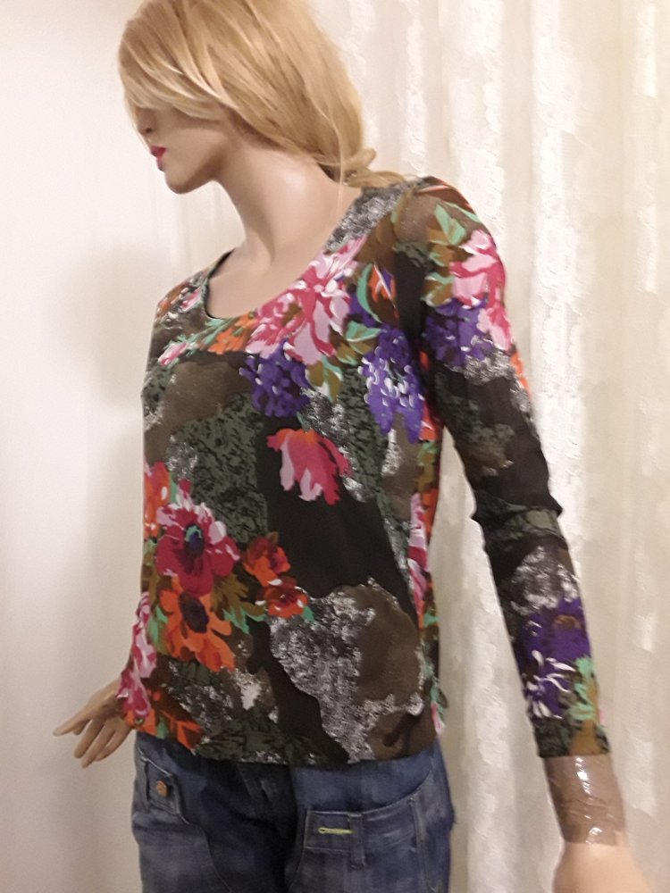 Shirt mit schönem floralen Muster 