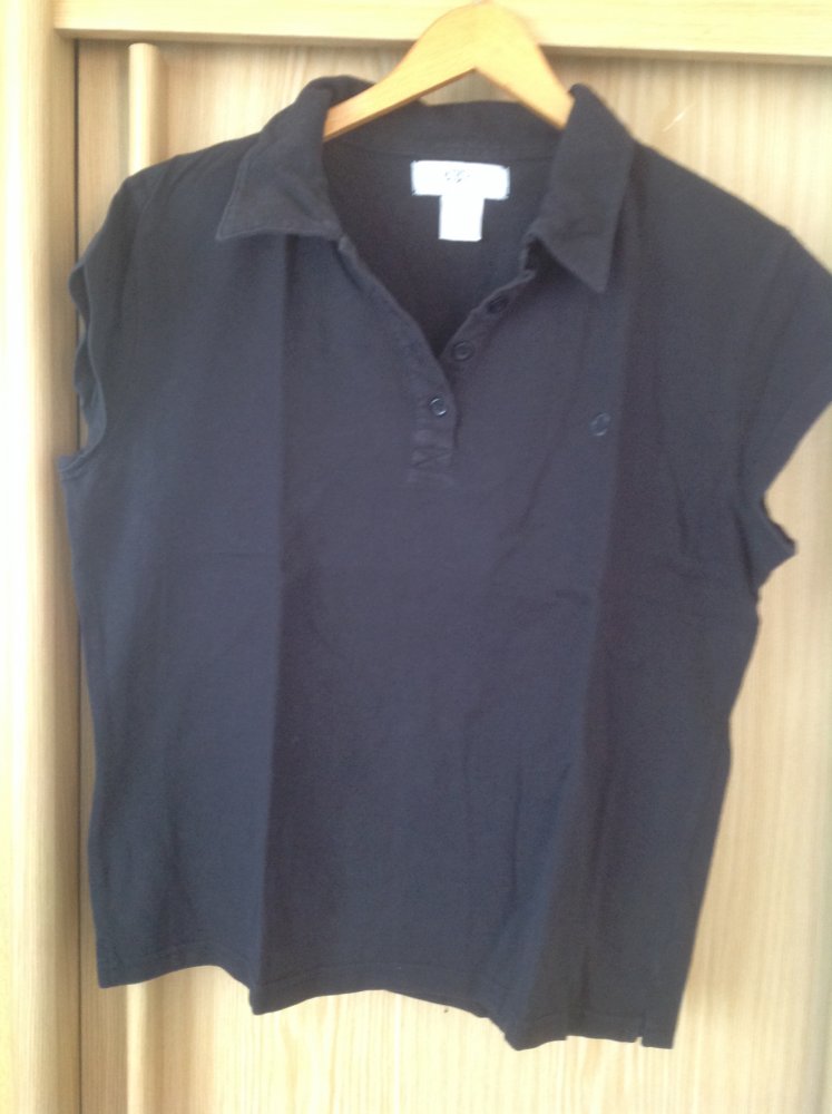Schwarzes Polo Shirt