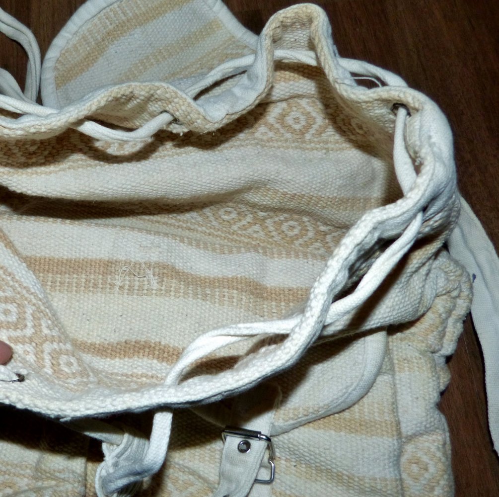 Stoffrucksack beige, mit zwei Vordertaschen, Vintage, Ethno