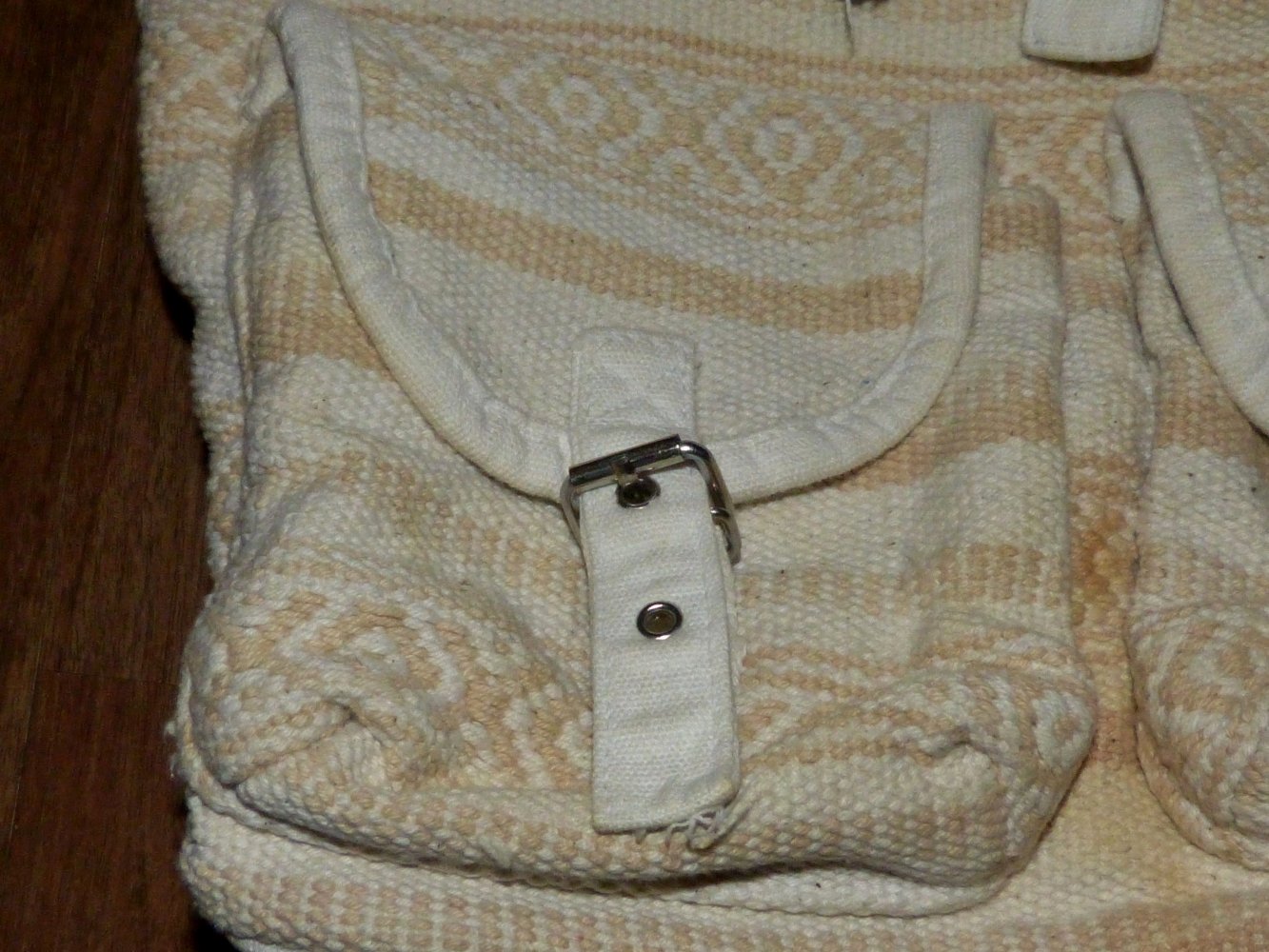 Stoffrucksack beige, mit zwei Vordertaschen, Vintage, Ethno