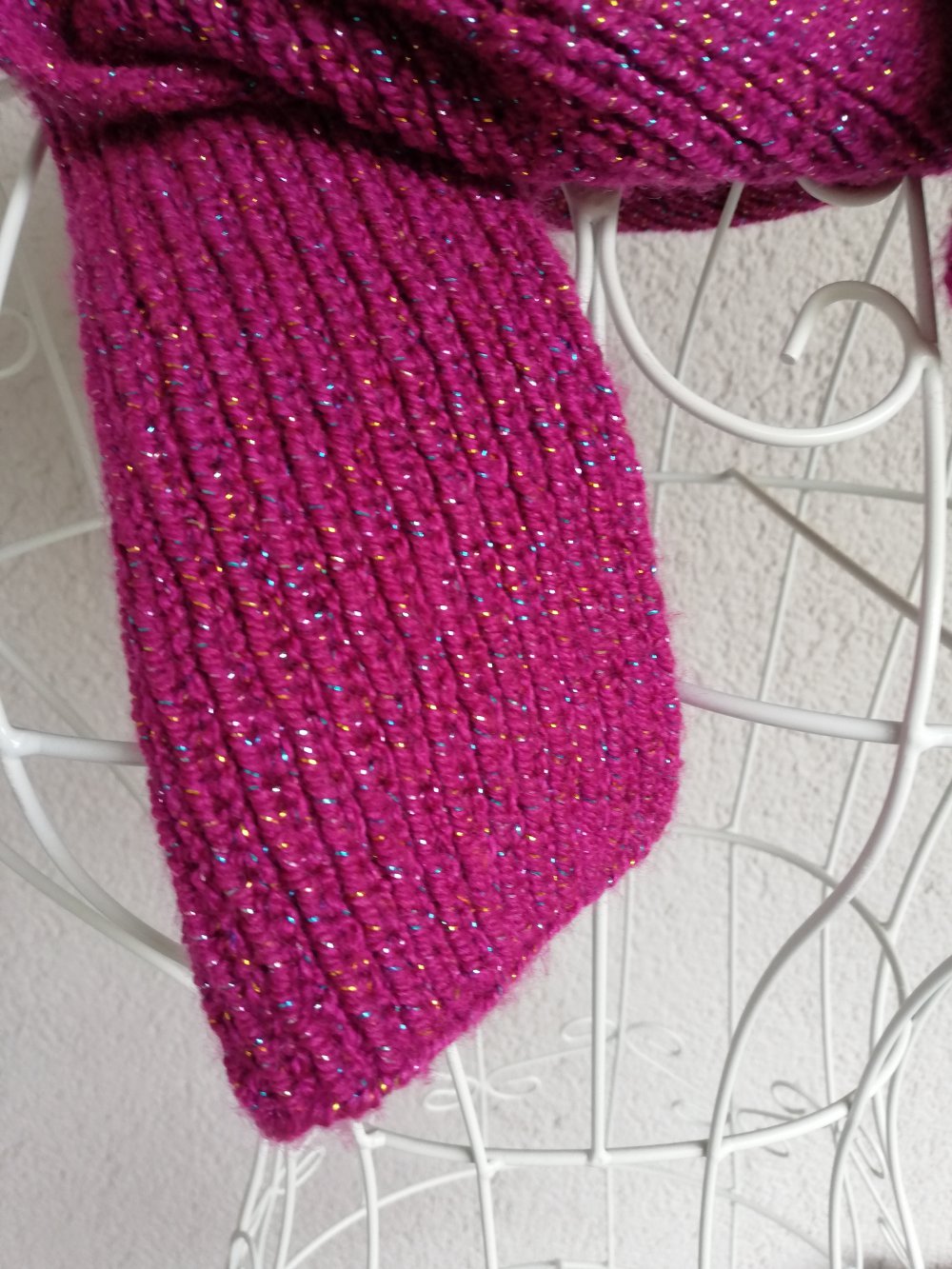 Super schöner selbstgestrickter Schal mit Glitzer