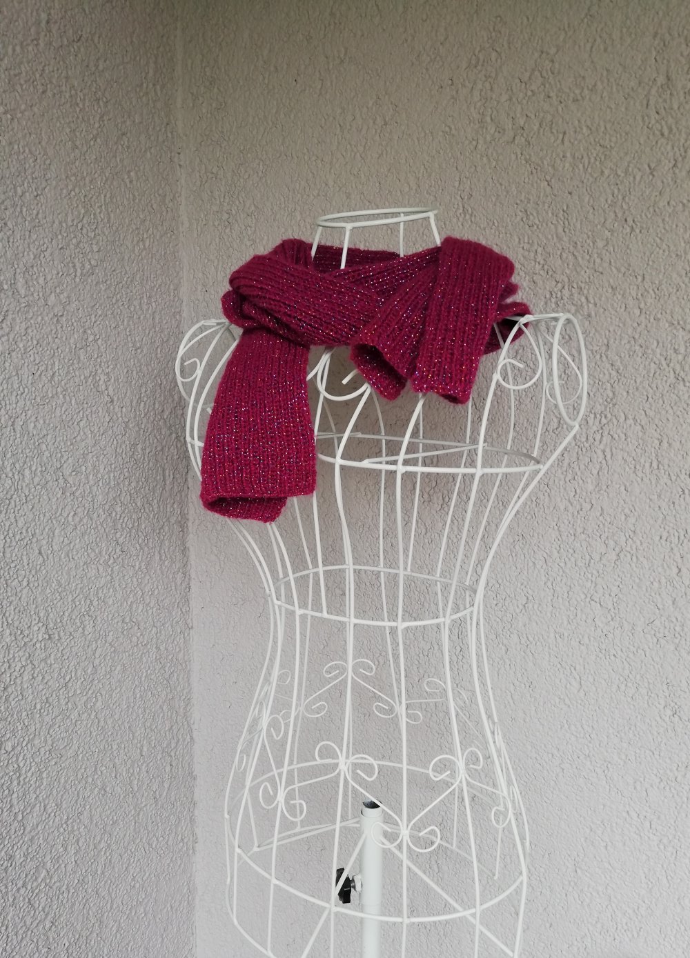 Super schöner selbstgestrickter Schal mit Glitzer