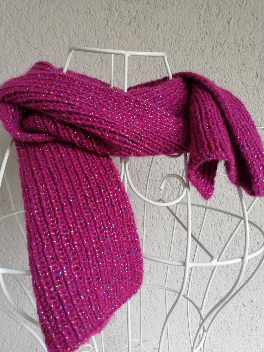 Super schöner selbstgestrickter Schal mit Glitzer