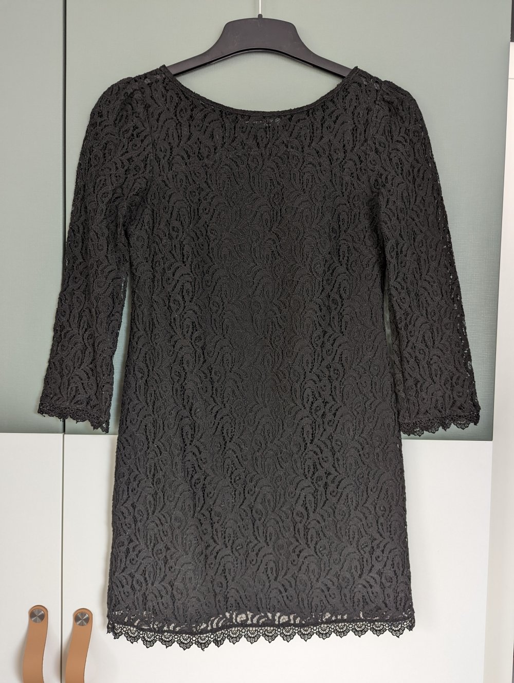 Schwarzes Spitzenkleid Mini 3/4-Arm