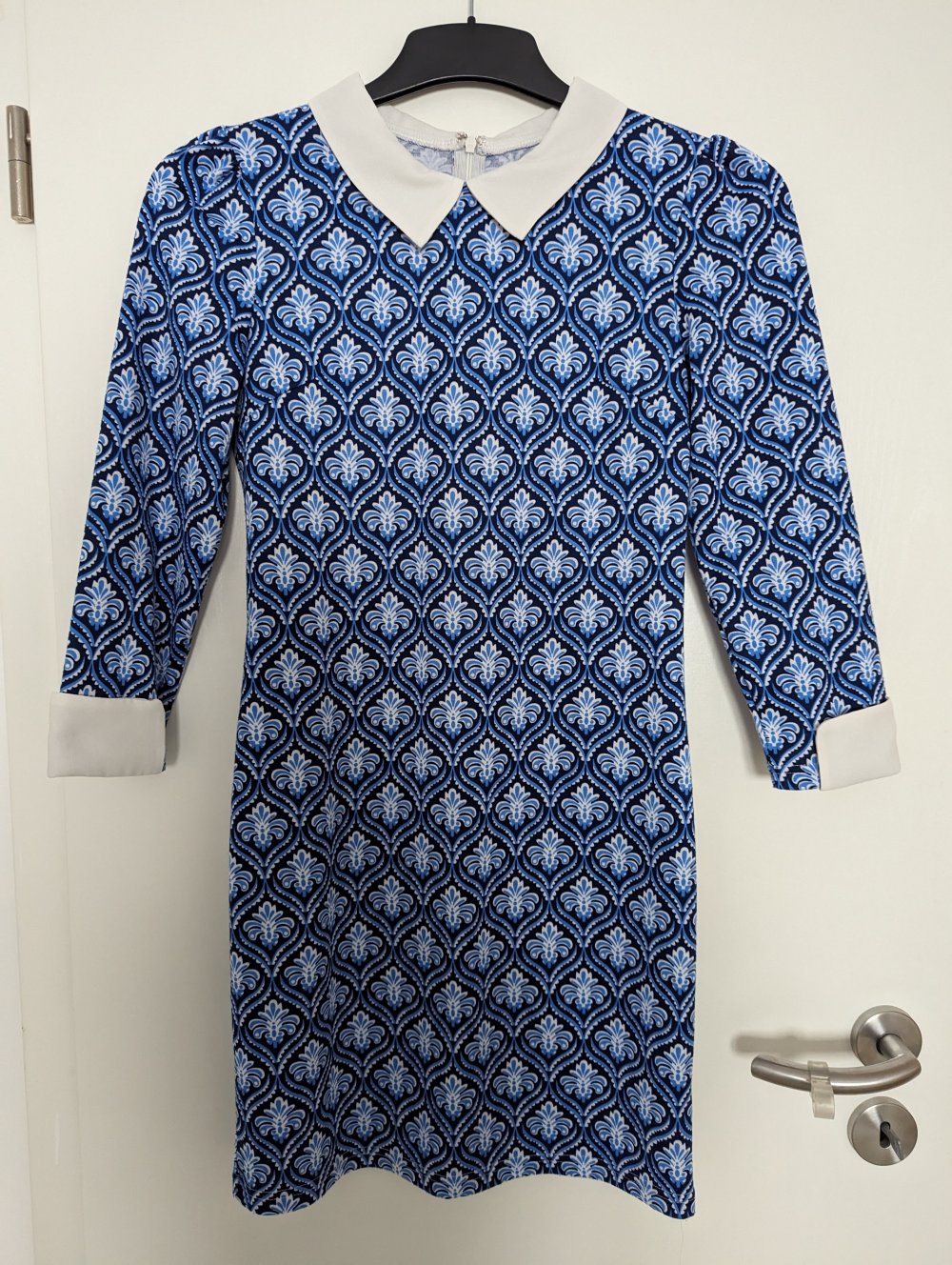 Kleid mit Kragen Paisley Muster 