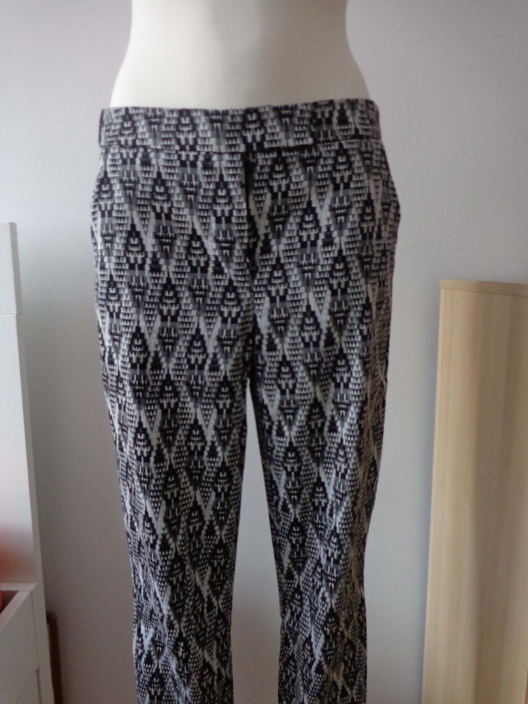 Sommerhose mit Ethnomuster -NEU-